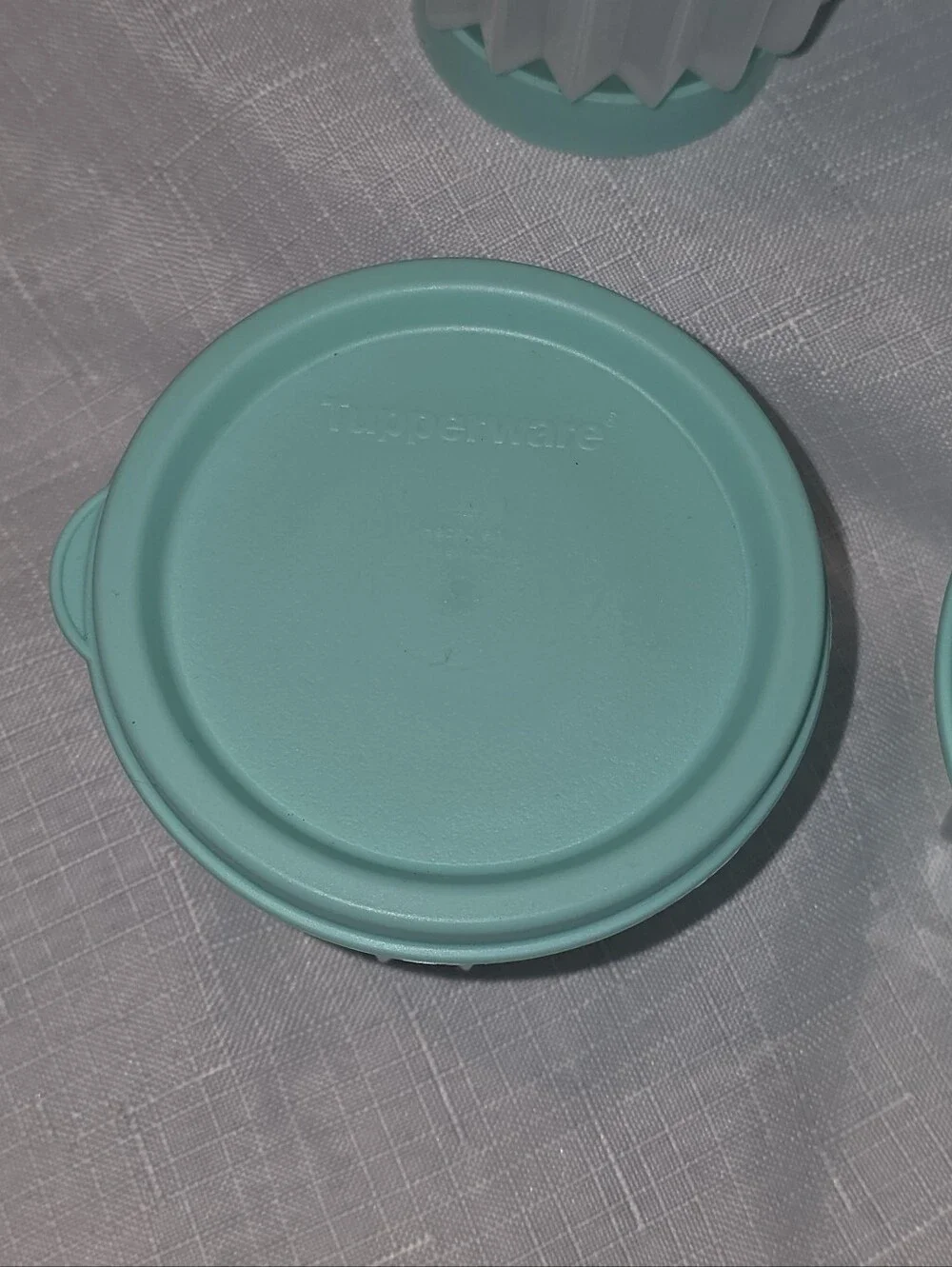 Tupperware - Vintage Jel-ette Molds (Set Of 4). NWOT! Mint Green/Frosted Clear.